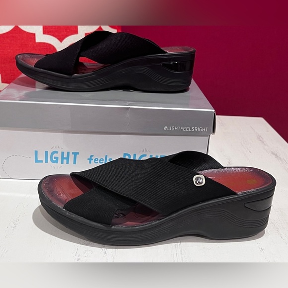 Bzees Black Women's Sandals - Picture 3 of 8